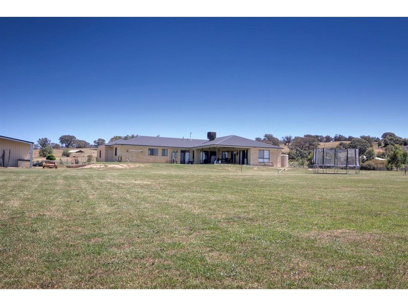 33  Willow Tree Place, Springvale NSW 2650