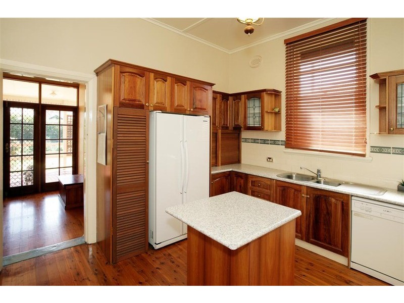 14 Macleay  Street, Wagga Wagga NSW 2650