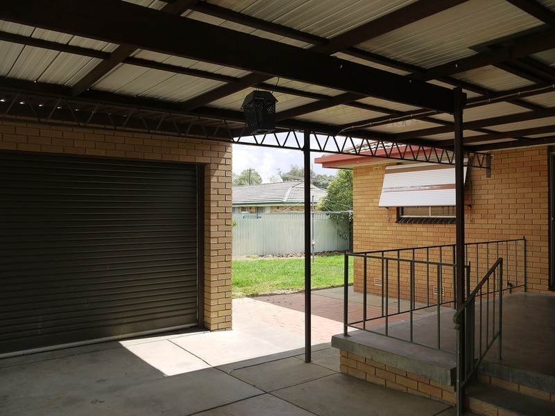 4 Fraser Street, Wagga Wagga NSW 2650
