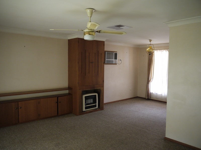4 Fraser Street, Wagga Wagga NSW 2650