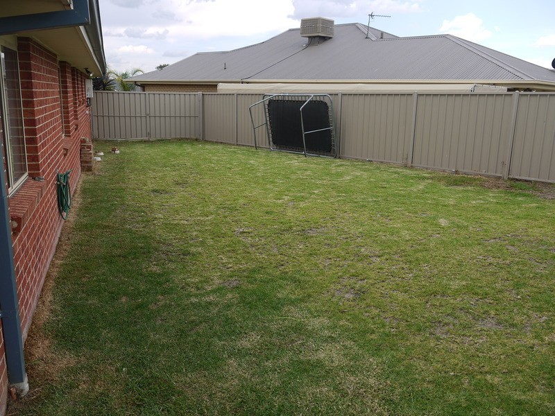 8 Birri Place, Wagga Wagga NSW 2650