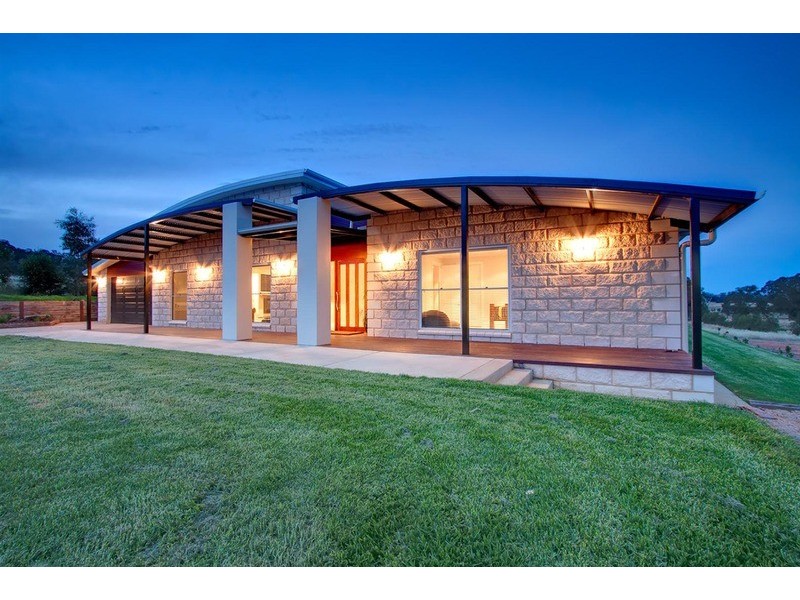 54 Riverview Road, Wagga Wagga NSW 2650