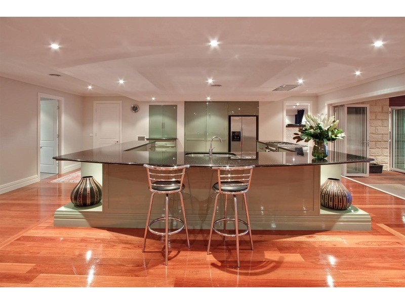 54 Riverview Road, Wagga Wagga NSW 2650