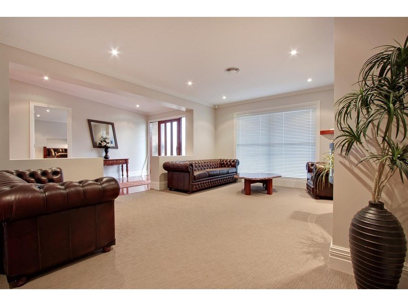 54 Riverview Road, Wagga Wagga NSW 2650