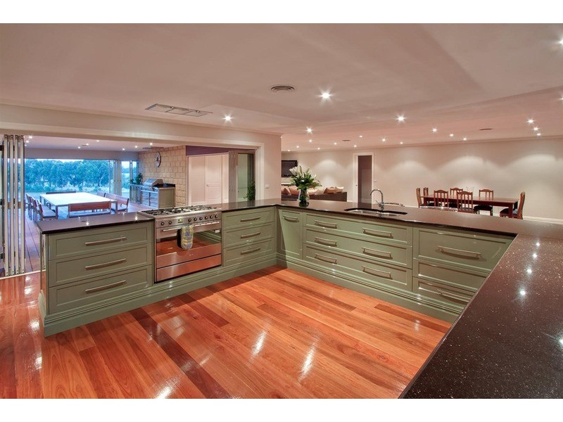 54 Riverview Road, Wagga Wagga NSW 2650