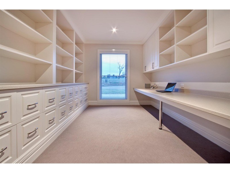 54 Riverview Road, Wagga Wagga NSW 2650