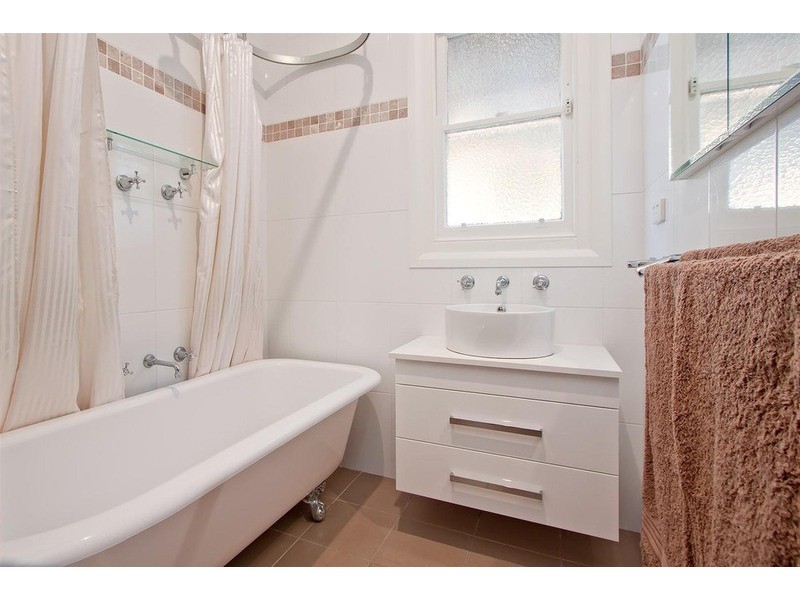 49 Hardy  Avenue, Wagga Wagga NSW 2650