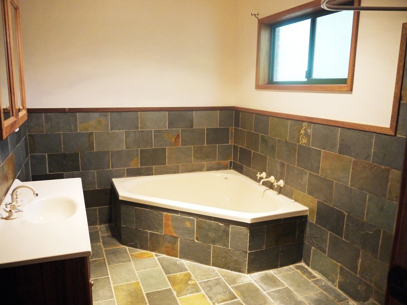 28 Lakehaven Drive, Wagga Wagga NSW 2650