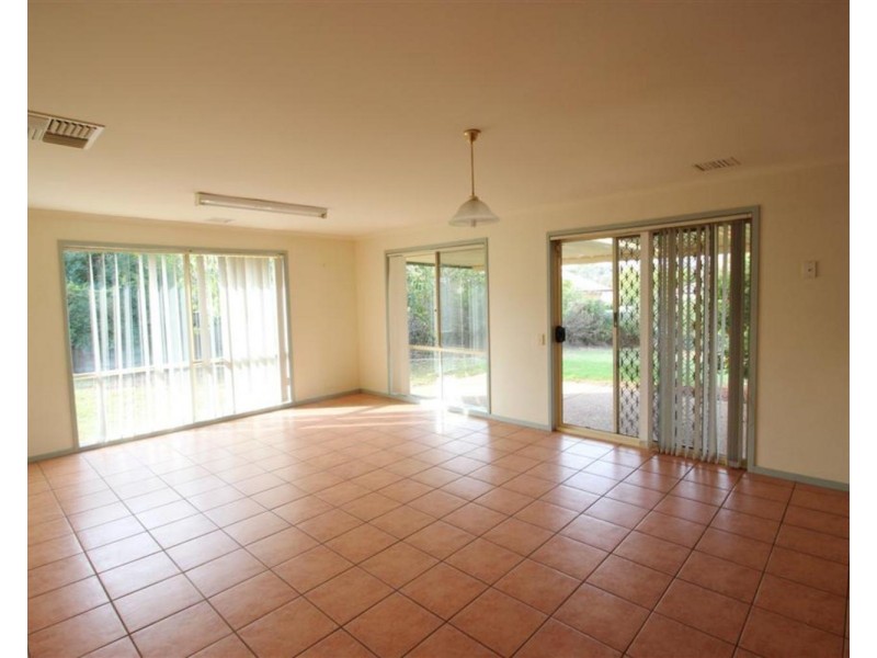1A Canola Place, Wagga Wagga NSW 2650