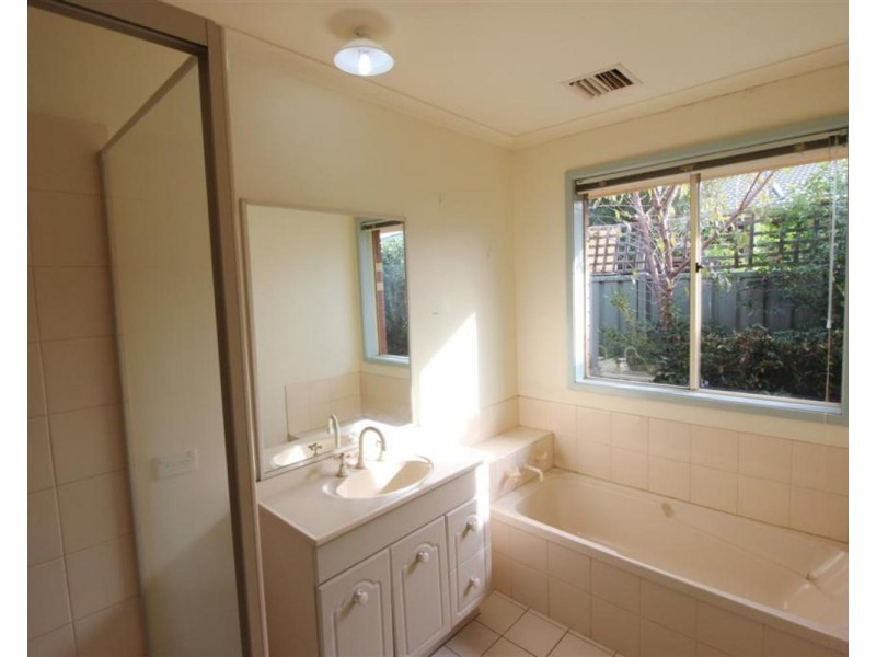 1A Canola Place, Wagga Wagga NSW 2650