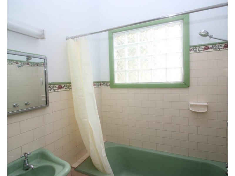 222 Edward Street, Wagga Wagga NSW 2650