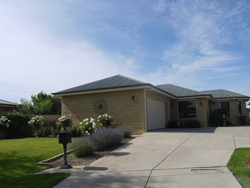 1 Dunlop  Place, Wagga Wagga NSW 2650
