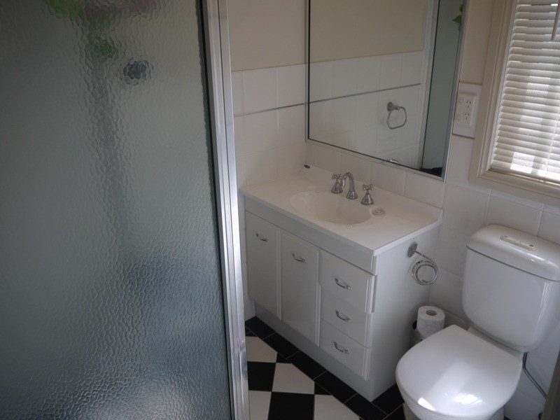 1 Dunlop  Place, Wagga Wagga NSW 2650