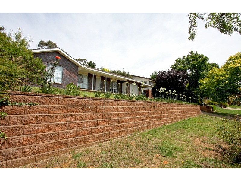 12 Andrews Avenue, Kooringal NSW 2650