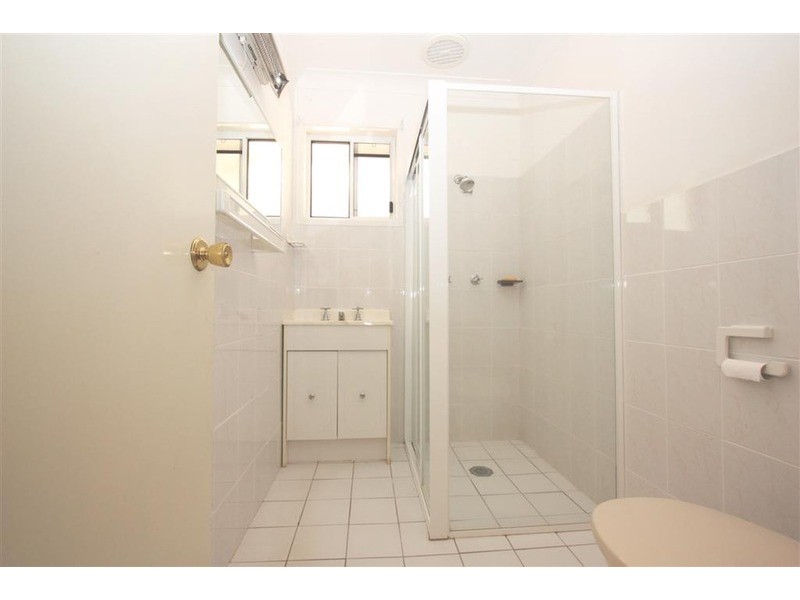 12 Andrews Avenue, Kooringal NSW 2650