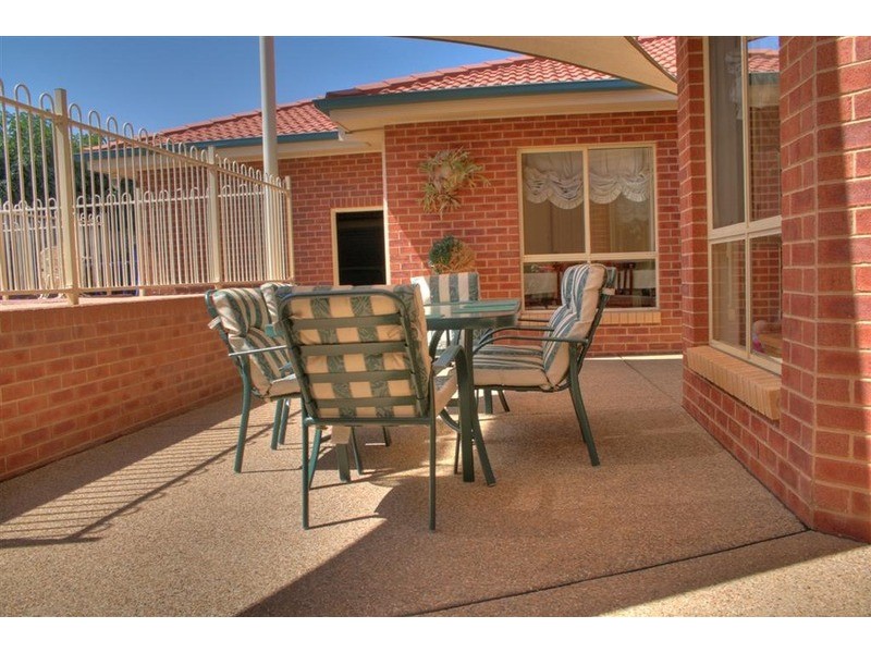 9 Melville Place, Tatton NSW 2650