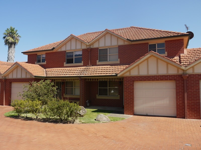19/11 Crampton  Street, Wagga Wagga NSW 2650