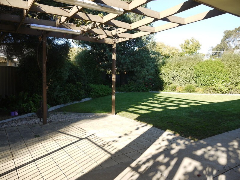 9 Orford Street, Lake Albert NSW 2650