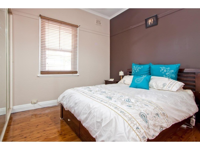 16 Gormly  Avenue, Wagga Wagga NSW 2650