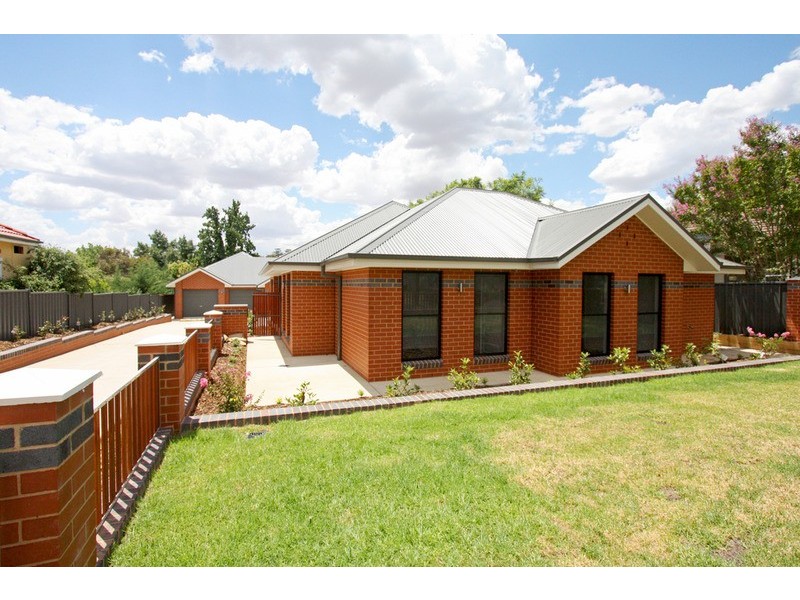 1/17 Heydon Avenue, Wagga Wagga NSW 2650