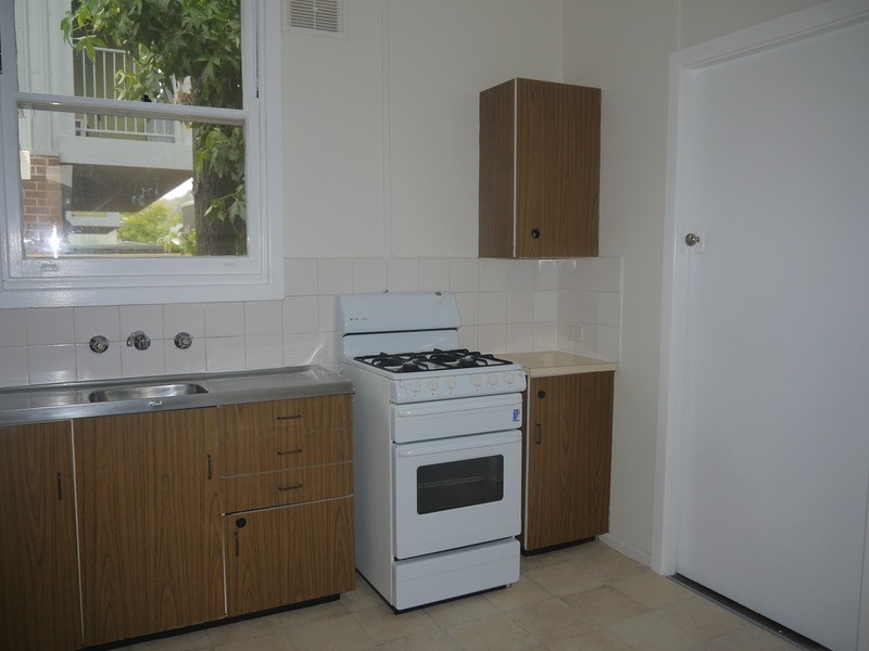 14 Doyle Street, Mount Austin NSW 2650