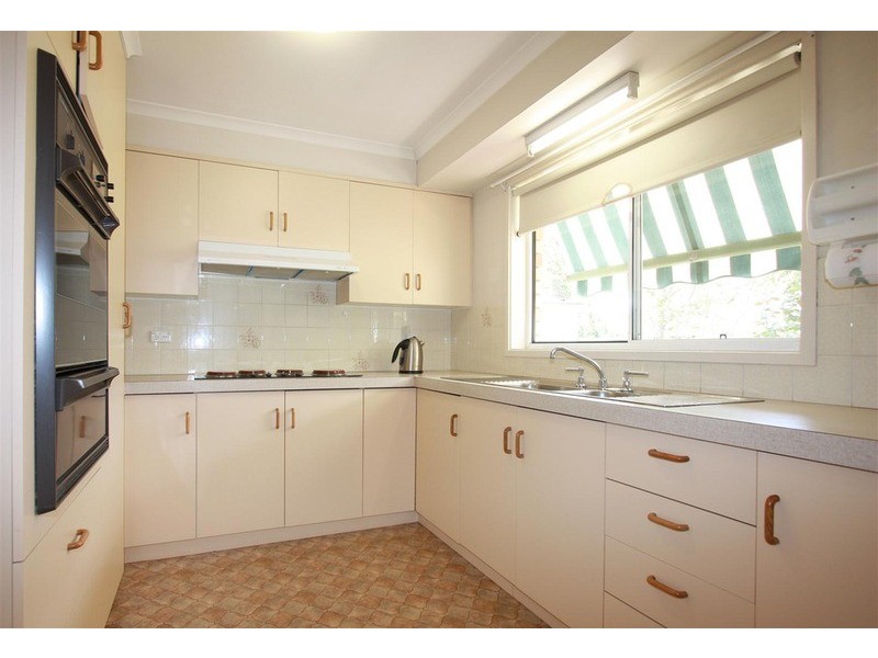 31  Gardenia Avenue, Lake Albert NSW 2650