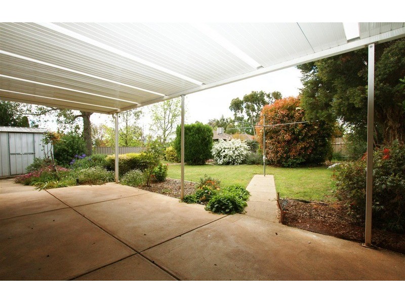 31  Gardenia Avenue, Lake Albert NSW 2650