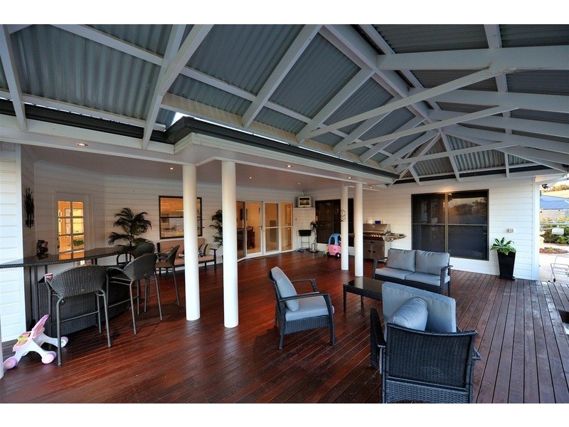 9 Wisteria Place, Springvale NSW 2650