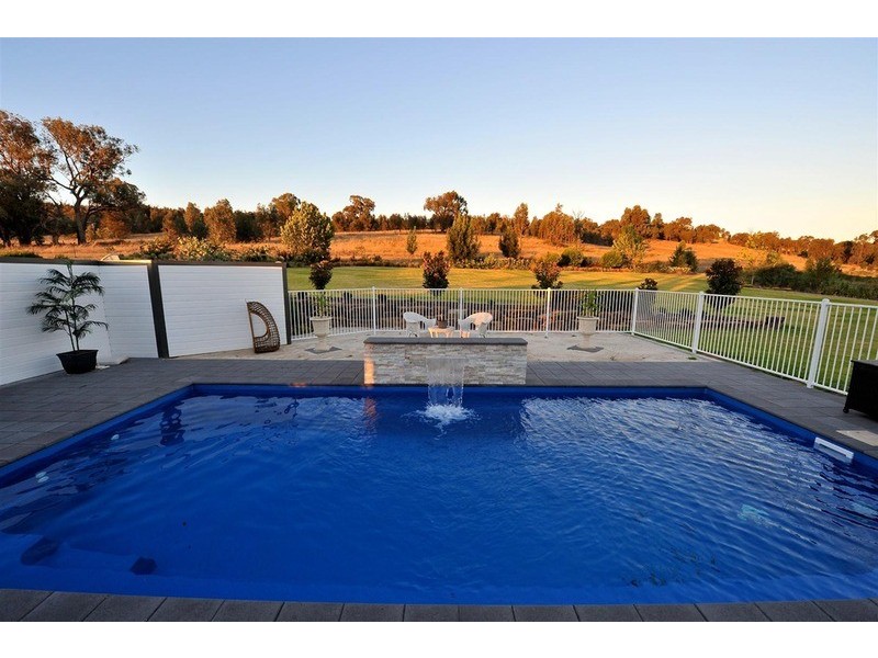 9 Wisteria Place, Springvale NSW 2650