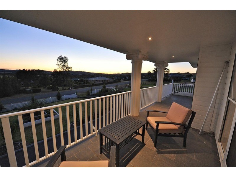 9 Wisteria Place, Springvale NSW 2650