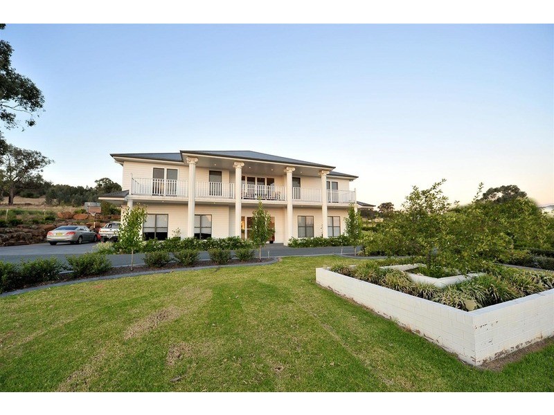 9 Wisteria Place, Springvale NSW 2650