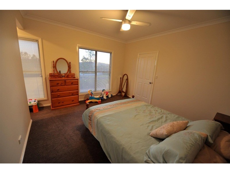 9 Wisteria Place, Springvale NSW 2650