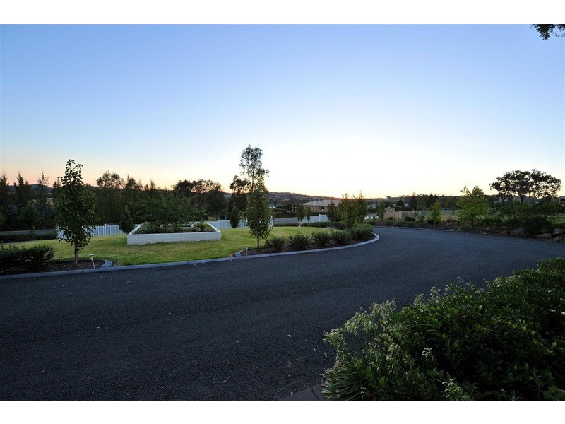 9 Wisteria Place, Springvale NSW 2650