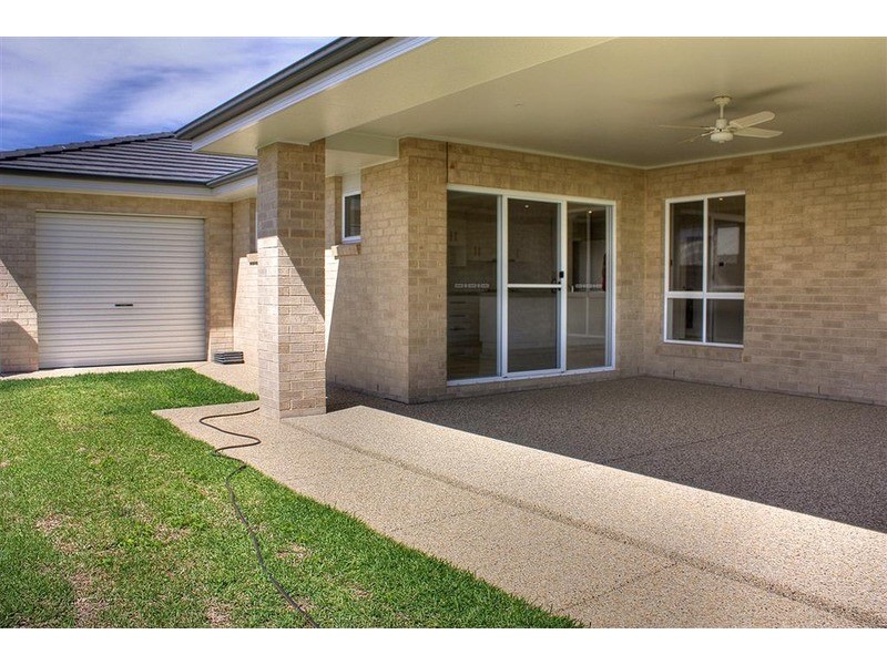8 Bogong Crescent, Lloyd NSW 2650