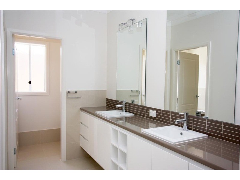 66 Brindabella  Drive, Tatton NSW 2650