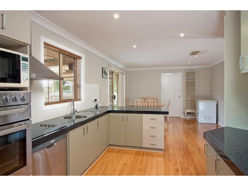 13  Kirrang  Avenue, Glenfield Park NSW 2650