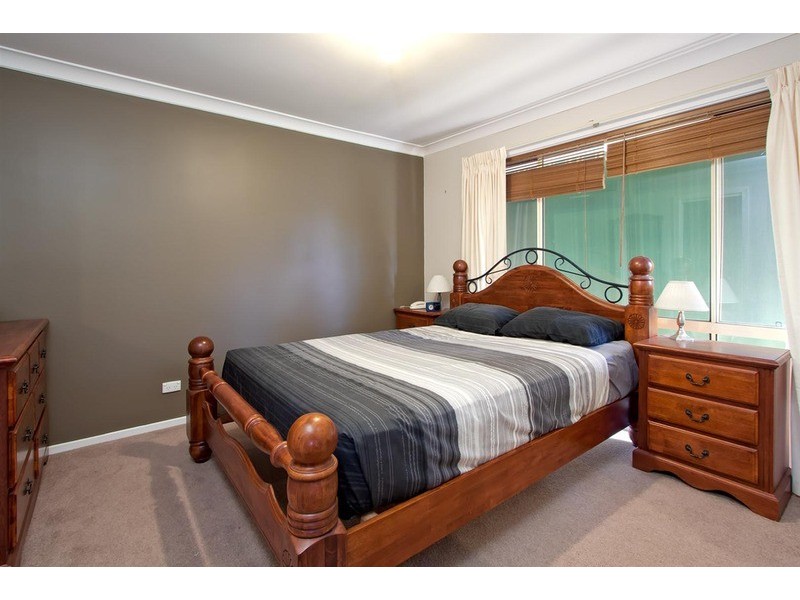 13  Kirrang  Avenue, Glenfield Park NSW 2650