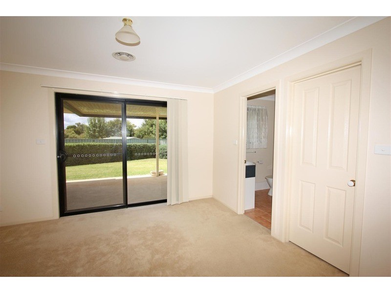 34 Boree  Avenue, Forest Hill NSW 2651