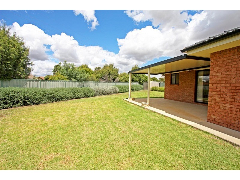 34 Boree  Avenue, Forest Hill NSW 2651