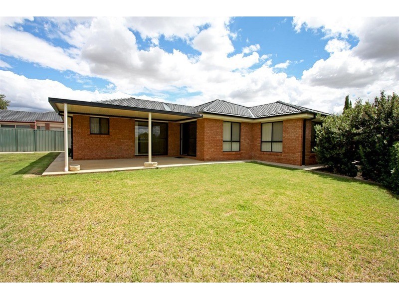 34 Boree  Avenue, Forest Hill NSW 2651