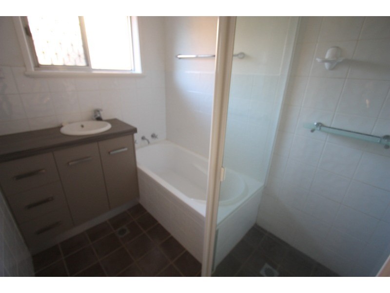 55 Nixon  Crescent, Tolland NSW 2650