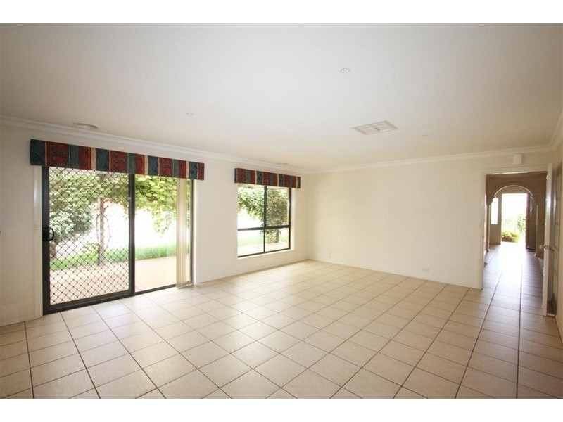 26 Stirling Boulevard, Tatton NSW 2650