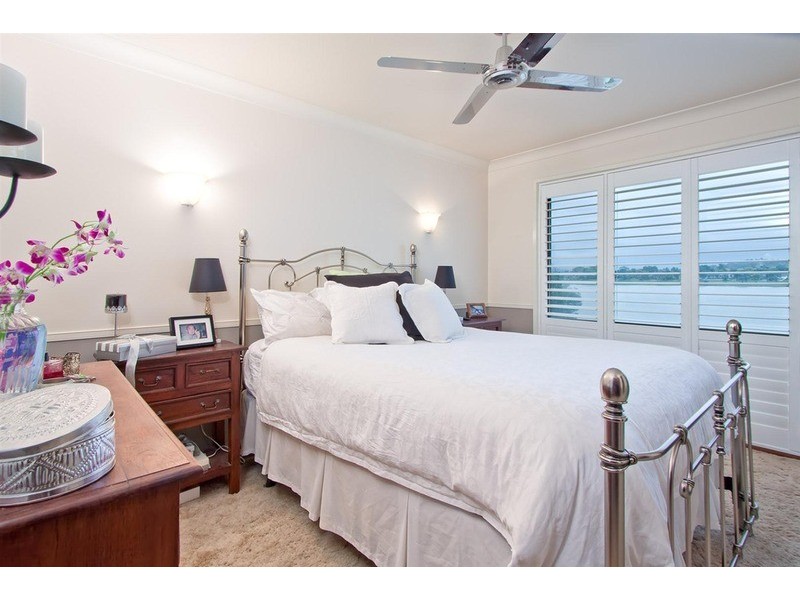 8 Eastlake  Drive, Lake Albert NSW 2650