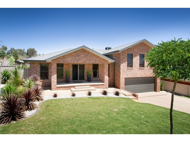 6 Kyalla Place, Bourkelands NSW 2650