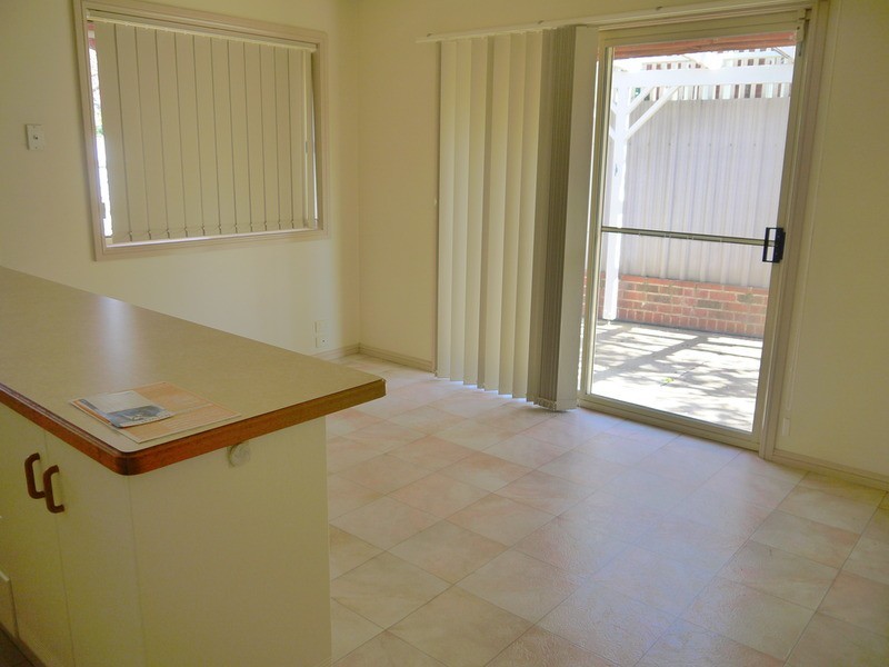 2/1 Melville Place, Tatton NSW 2650