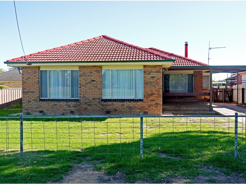 31 Bruce Street, Tolland NSW 2650