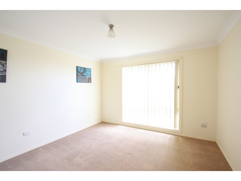 2/8 Malebo  Place, Tatton NSW 2650