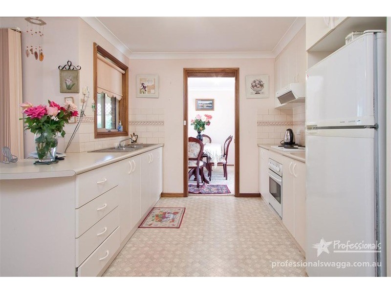 21 Nunkeri Street, Glenfield Park NSW 2650