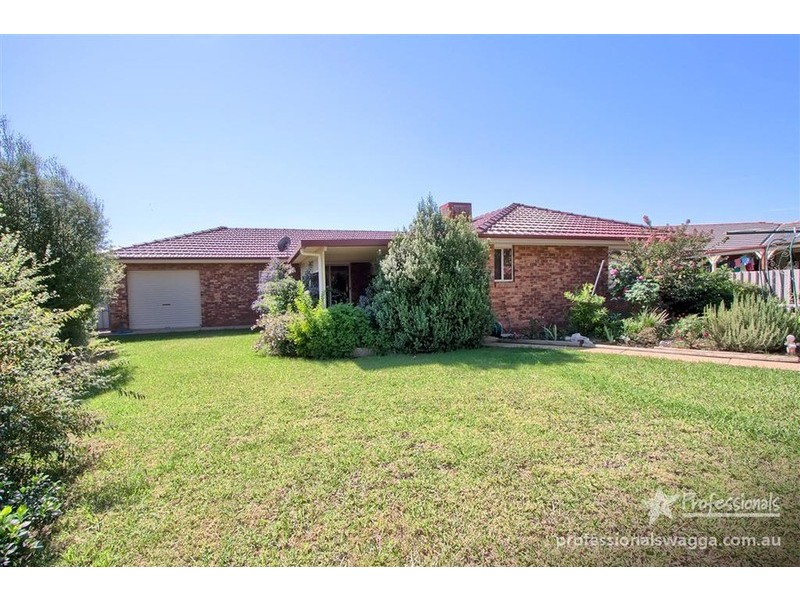 21 Nunkeri Street, Glenfield Park NSW 2650