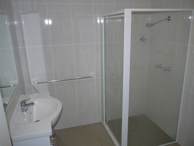 1/3 Joyes Place, Tolland NSW 2650